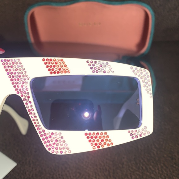 😊100% Authentic, 61 MM white multi Gucci glasses 👓 (SOLD OUT) - Picture 13 of 14